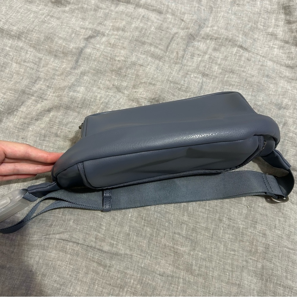Kibou Travel Diaper Bag Smoky Indigo Fanny Pack Belt Bag Crossbody Travel - Picture 4 of 12